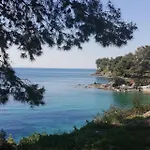 To Spitaki * Neos Marmaras