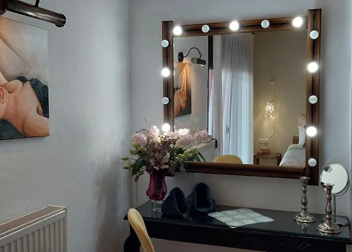 To Spitaki ネオス・マルマラス