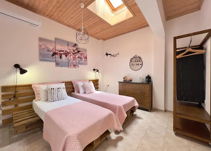 To Spitaki ネオス・マルマラス