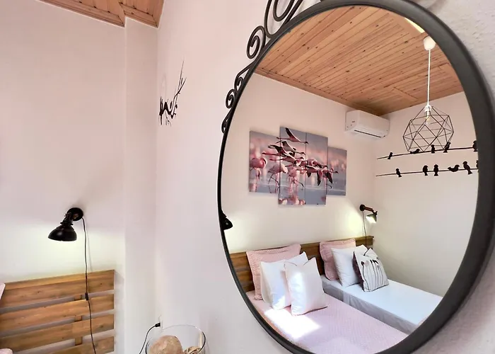 To Spitaki ネオス・マルマラス