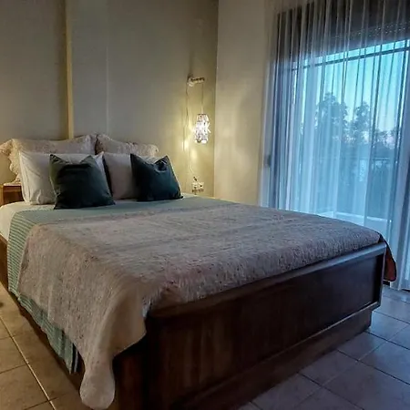 To Spitaki נאוס מרמרס