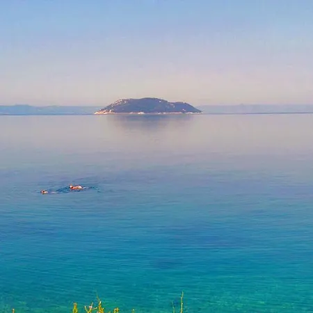 To Spitaki *