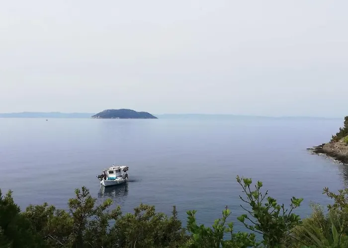 To Spitaki Neos Marmaras